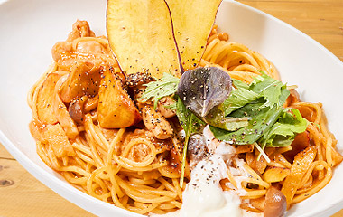 さつまいもづくしのブラウンソースパスタ