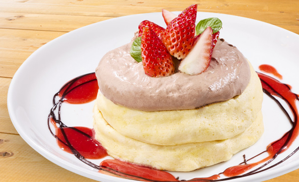 苺とチョコレートクリームのリコッタパンケーキ